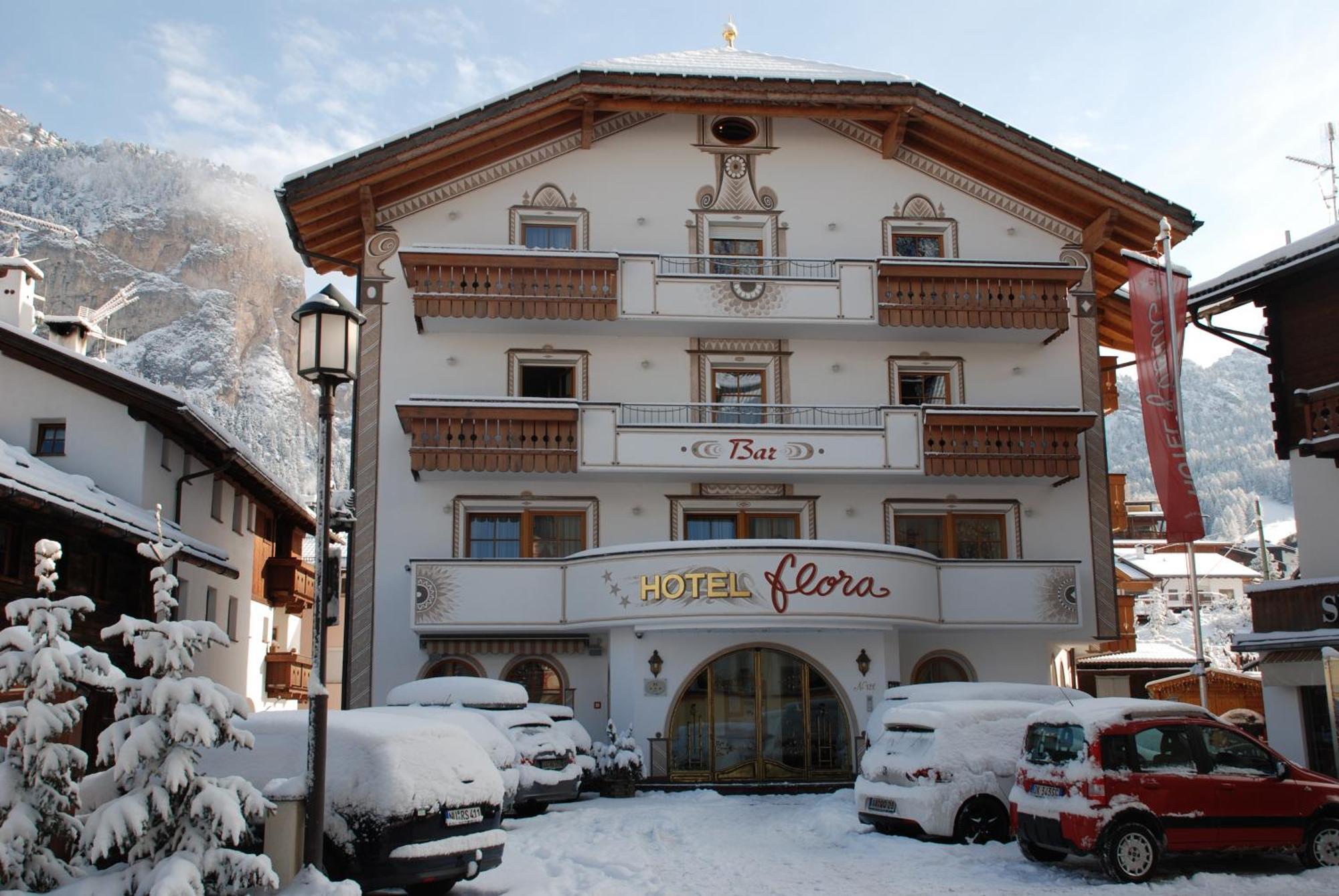 Hotel Flora Selva di Val Gardena Kültér fotó