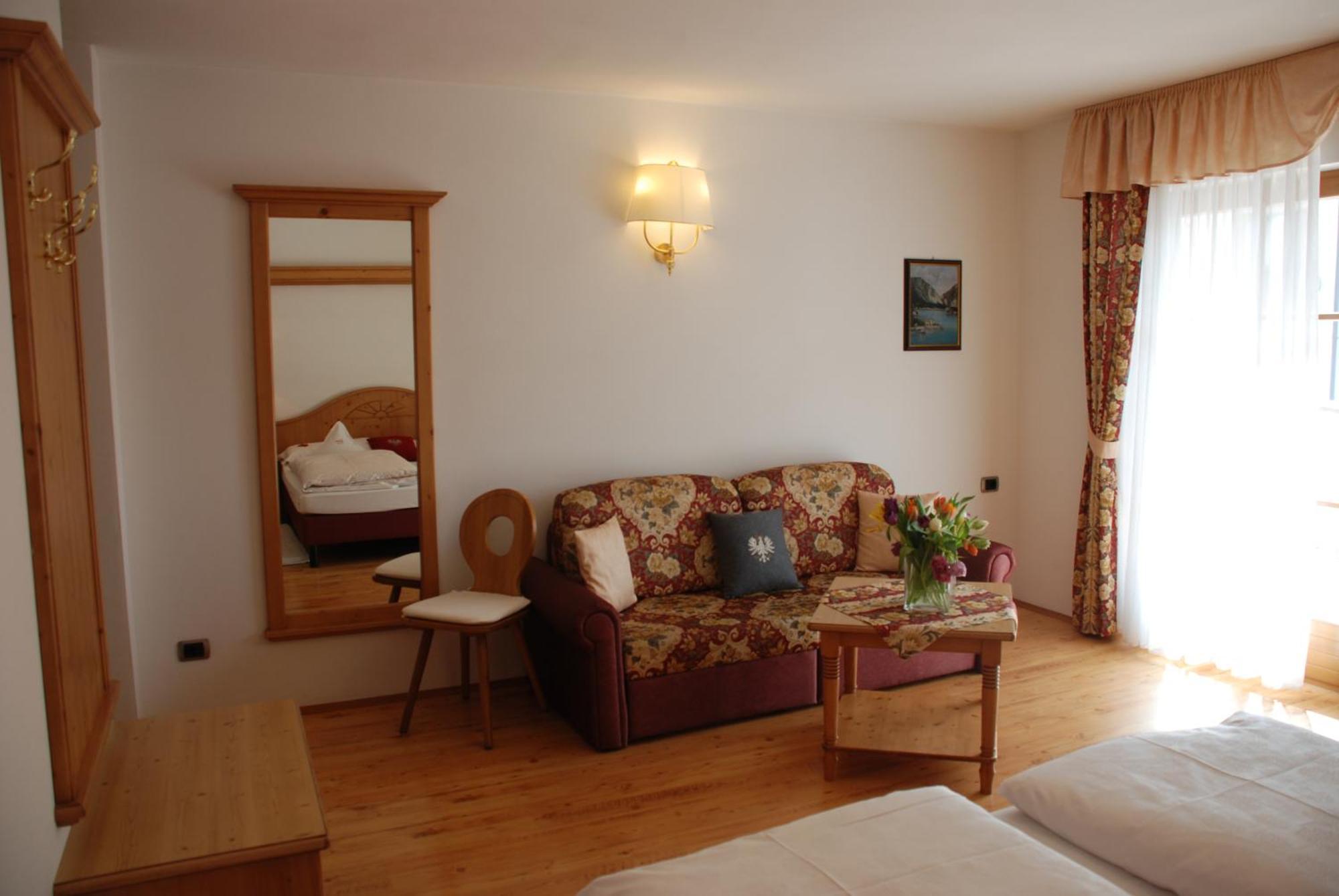 Hotel Flora Selva di Val Gardena Kültér fotó